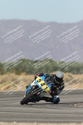 media/Oct-13-2025-Moto Forza (Mon) [[a66d839500]]/2-A Group/Session 3 (Turn 16)/